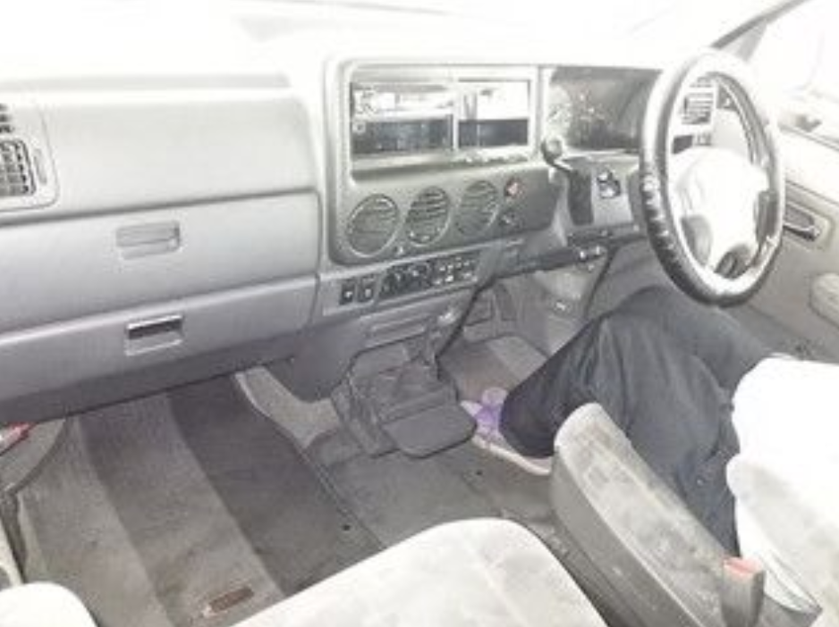 Миниатюра: HONDA STEPWGN RF2