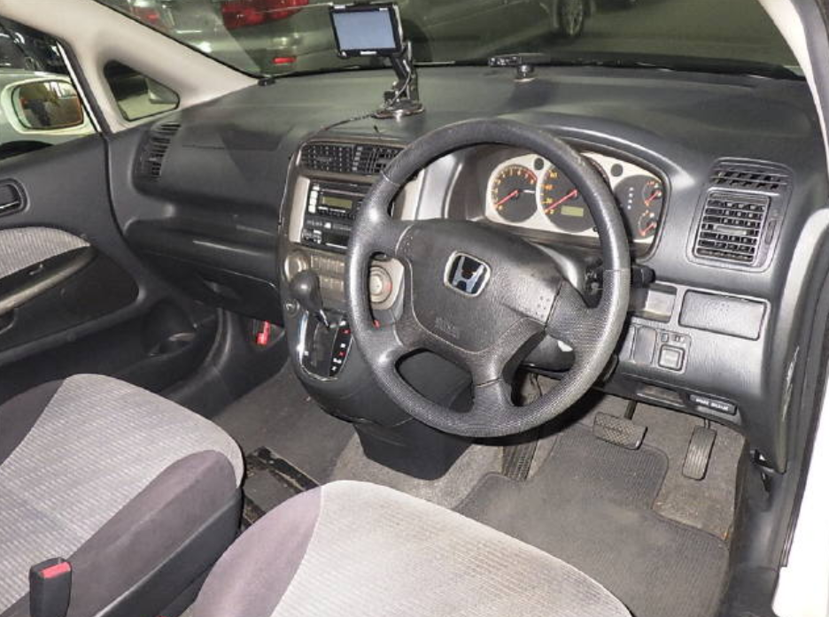 Миниатюра: HONDA STREAM RN1