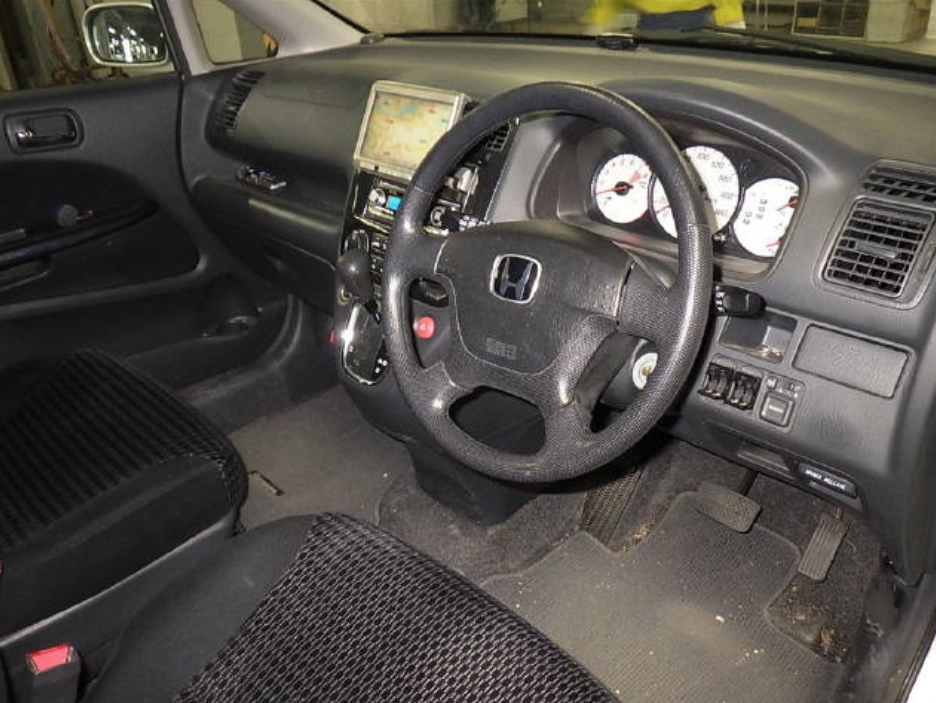 Миниатюра: HONDA STREAM RN1
