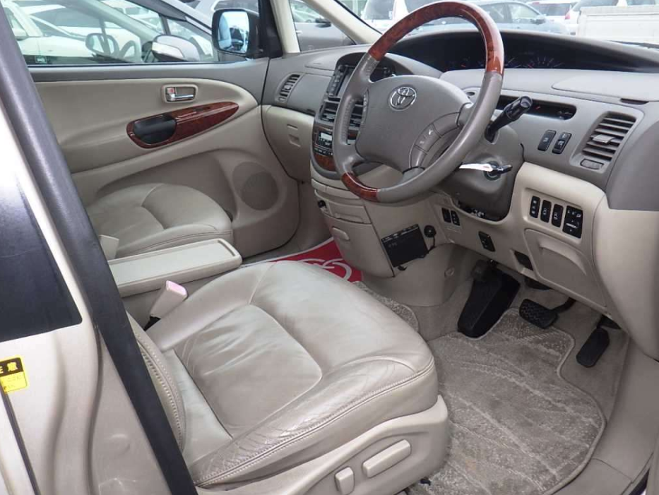 Миниатюра: TOYOTA ESTIMA MCR30W
