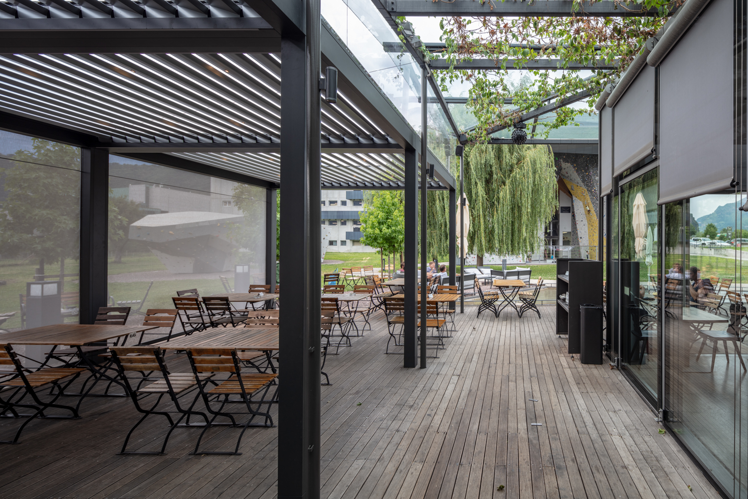 pergola-bozen-bistro-salewa-bivac