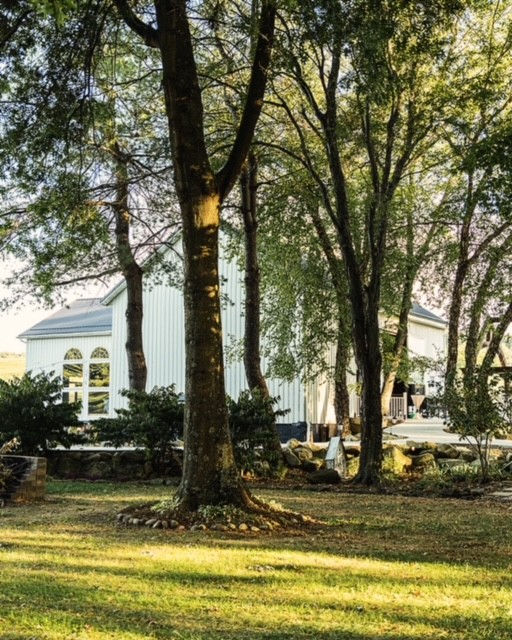 Wedding venue in Spartanburg, Wedding venue in Greenville, Wedding venue in the upstate of SC, all inclusive wedding venue, barn wedding venue, luxury barn venue, outdoor wedding in Spartanburg, Wedding venue near me, Wedding venue white barn