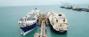 Porto do Pecém busca parceiros para uso do terminal de GNL da Petrobras