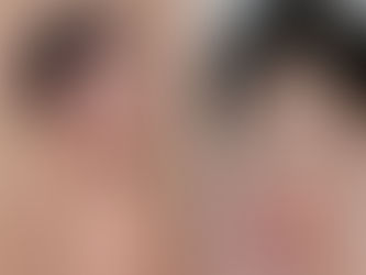 Lông mày dấu ngã là kiểu chân mày có đường nét uốn lượn nhẹ tương tự ký hiệu “~”. 