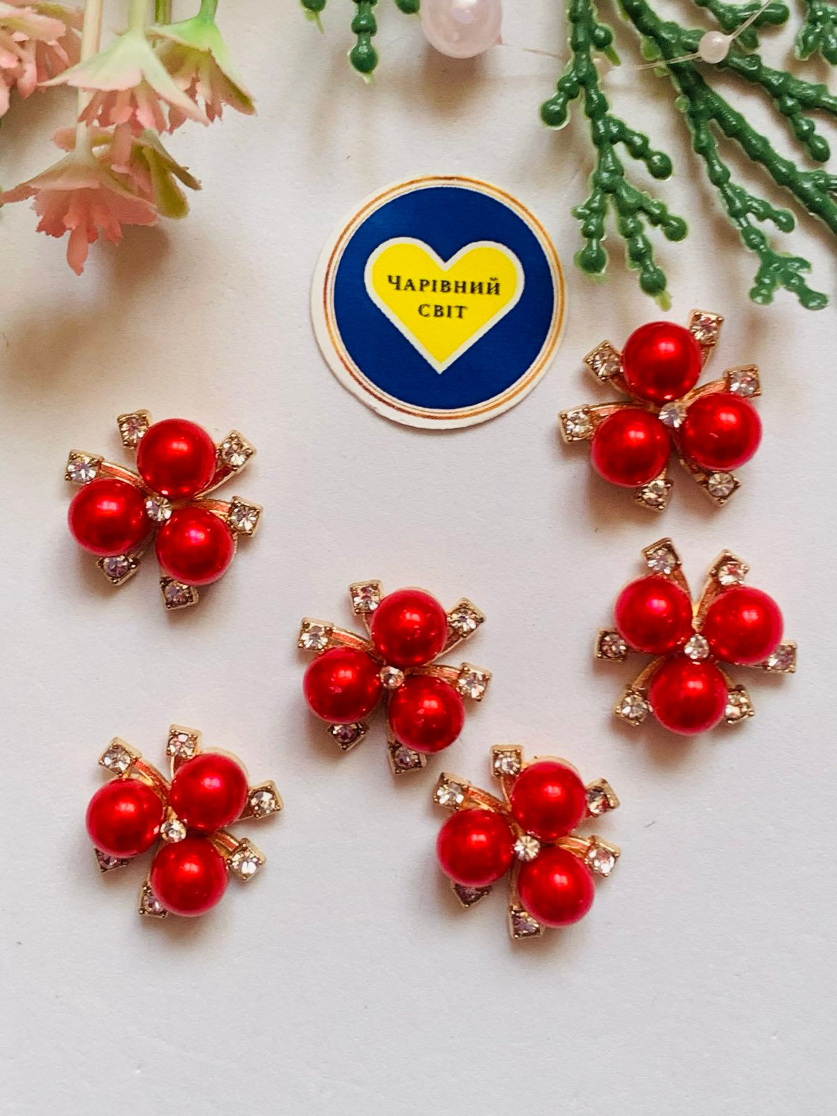 Перлини  колір червоний  