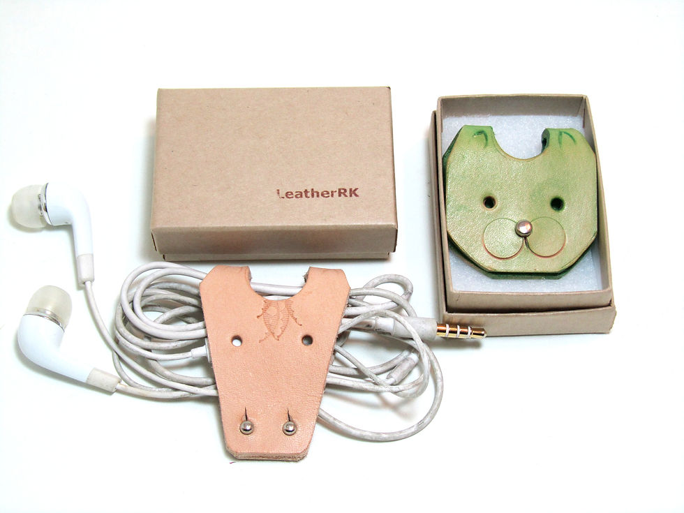 Thumbnail: Animal shaped cable holder