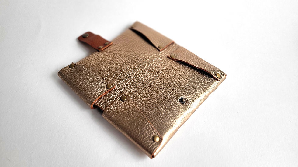 Thumbnail: Metallic leather purse