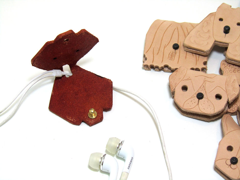 Thumbnail: Dog shaped cable tidy