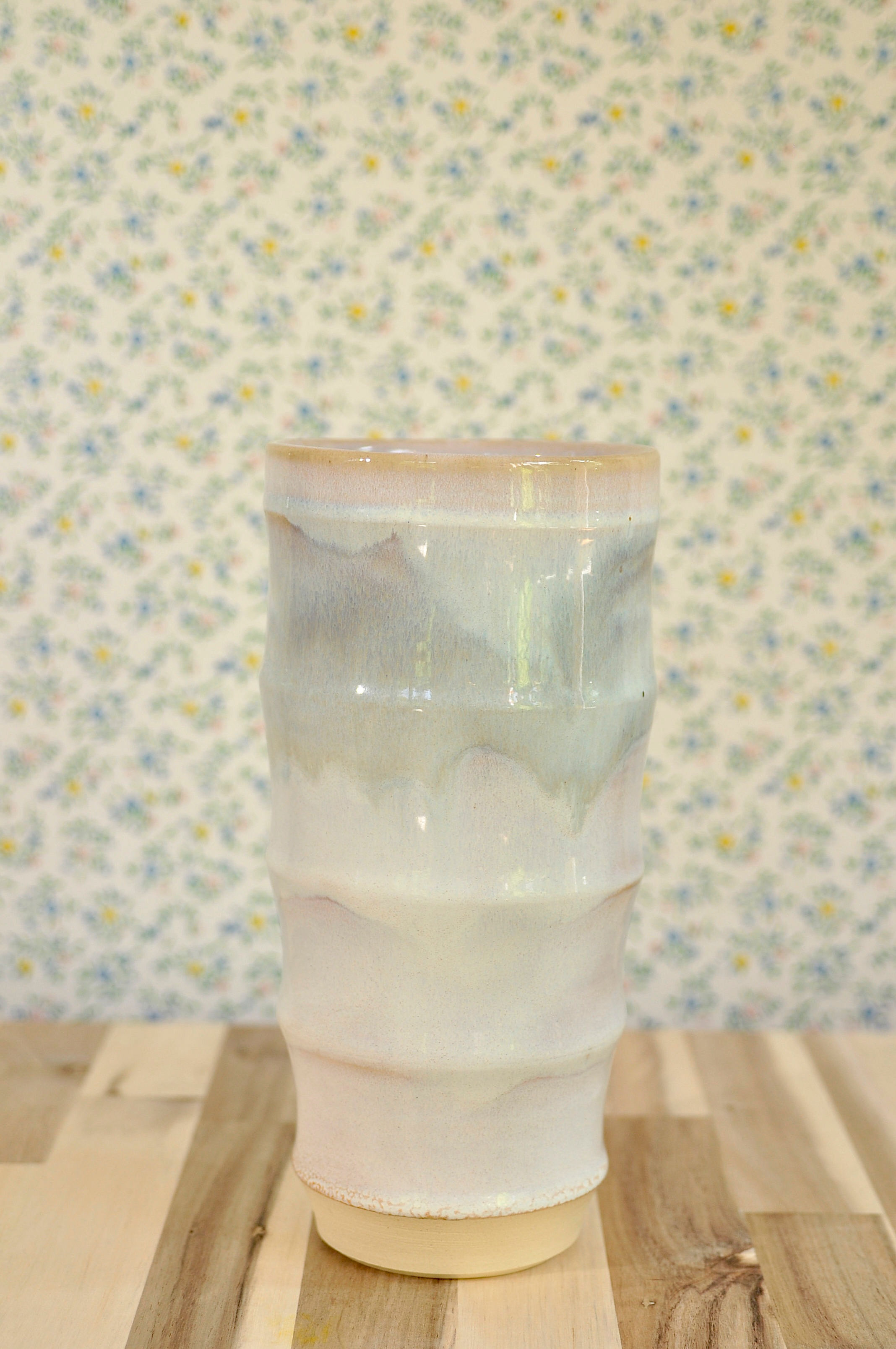 Vase opalescent