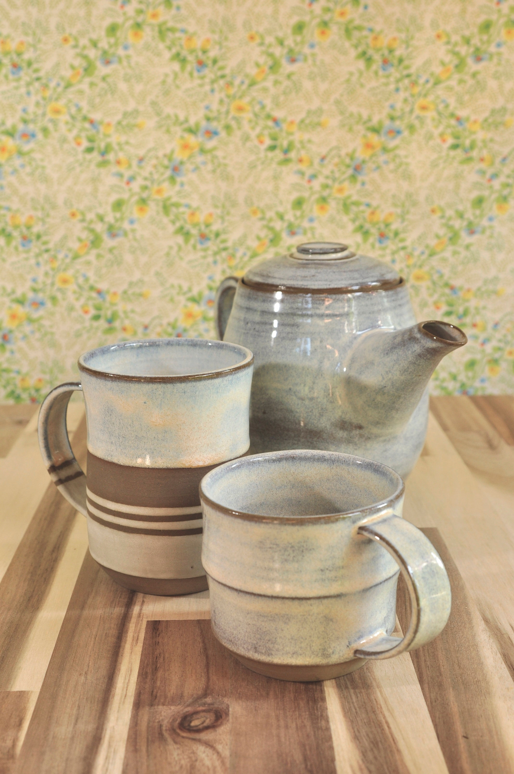 Tasse blanche rayée