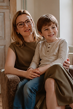 Mama en kind bij kinderpsycholoog kurago hasselt of borgloon