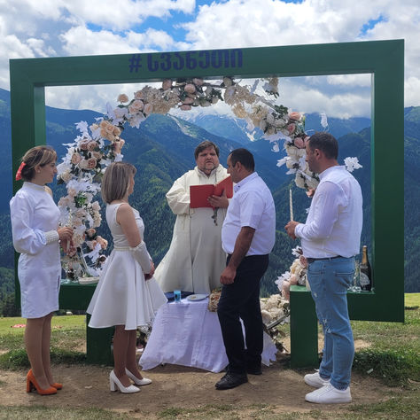 ჯვრისწერა ჰეშკილში – ზღვის დონიდან 1 800 მეტრზე