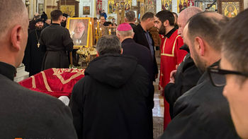 კათოლიკე ეპისკოპოსი პატრიარქის პანაშვიდზე მივიდა