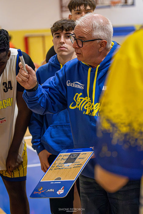 𝐂𝐎𝐌𝐔𝐍𝐈𝐂𝐀𝐓𝐎 𝐔𝐅𝐅𝐈𝐂𝐈𝐀𝐋𝐄