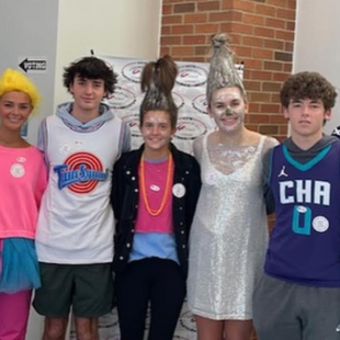 Seniors Surprise with Successful Costumes