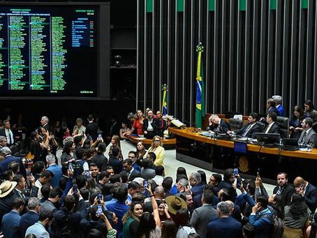 Congresso derruba veto e reduz penas para condenados pelos atos de 8 de janeiro