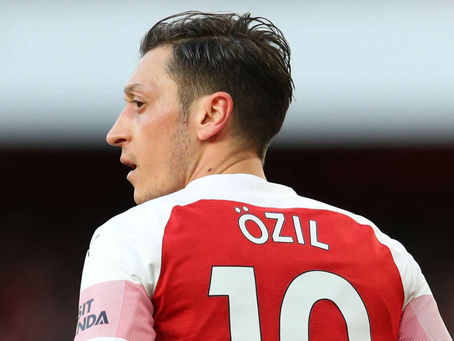 The Top 10 Greatest Footballers to Ever Wear the Iconic No. 10 Shirt