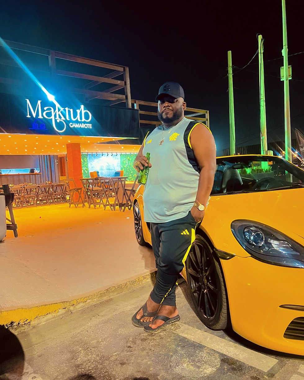 MC Bobô representa mais do que apenas uma parte da cena funk carioca. Sua música, autenticidade e postura se tornam um reflexo da luta por direitos, oportunidades e uma vida digna para as comunidades periféricas.