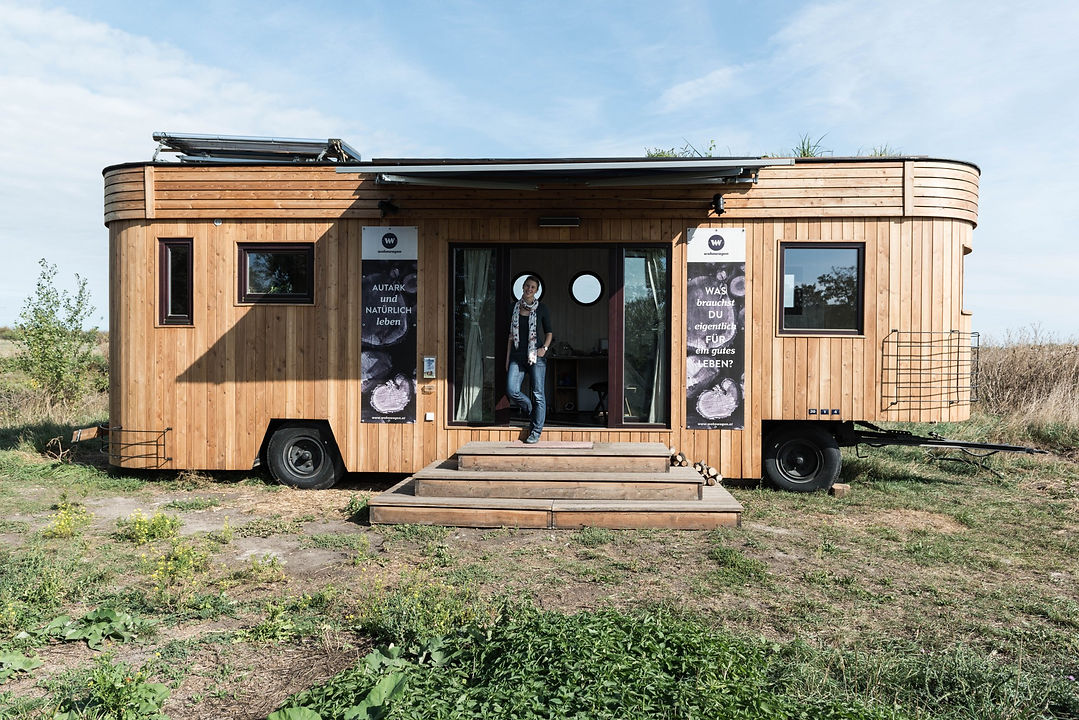 tiny-house-colorful+trailer+house+Tiny+House_Veldkamp+container+dining+gazebo+Strapped+deh