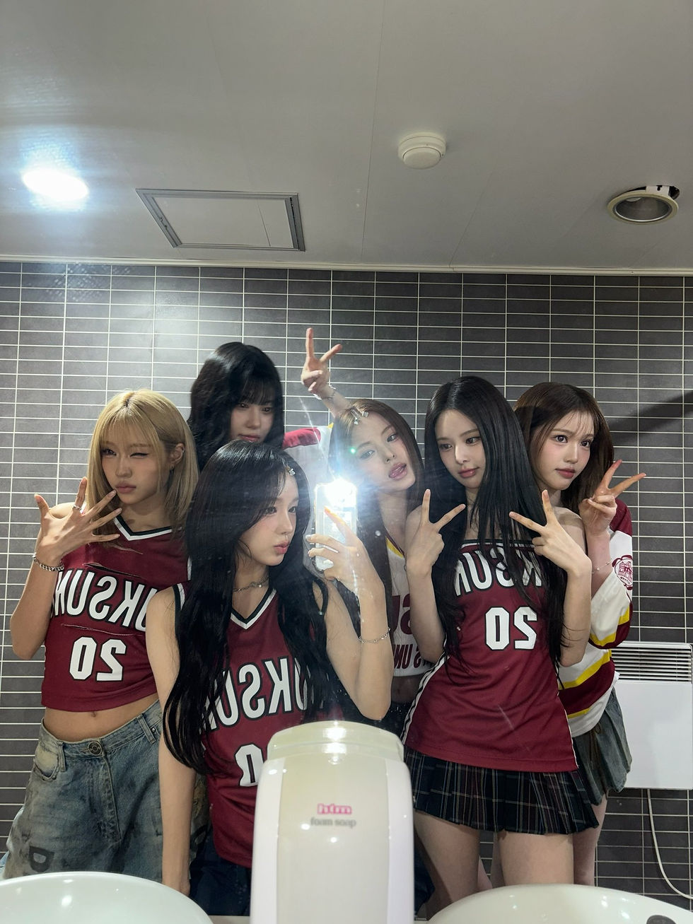 HINJOynaAAANrU0.jpg