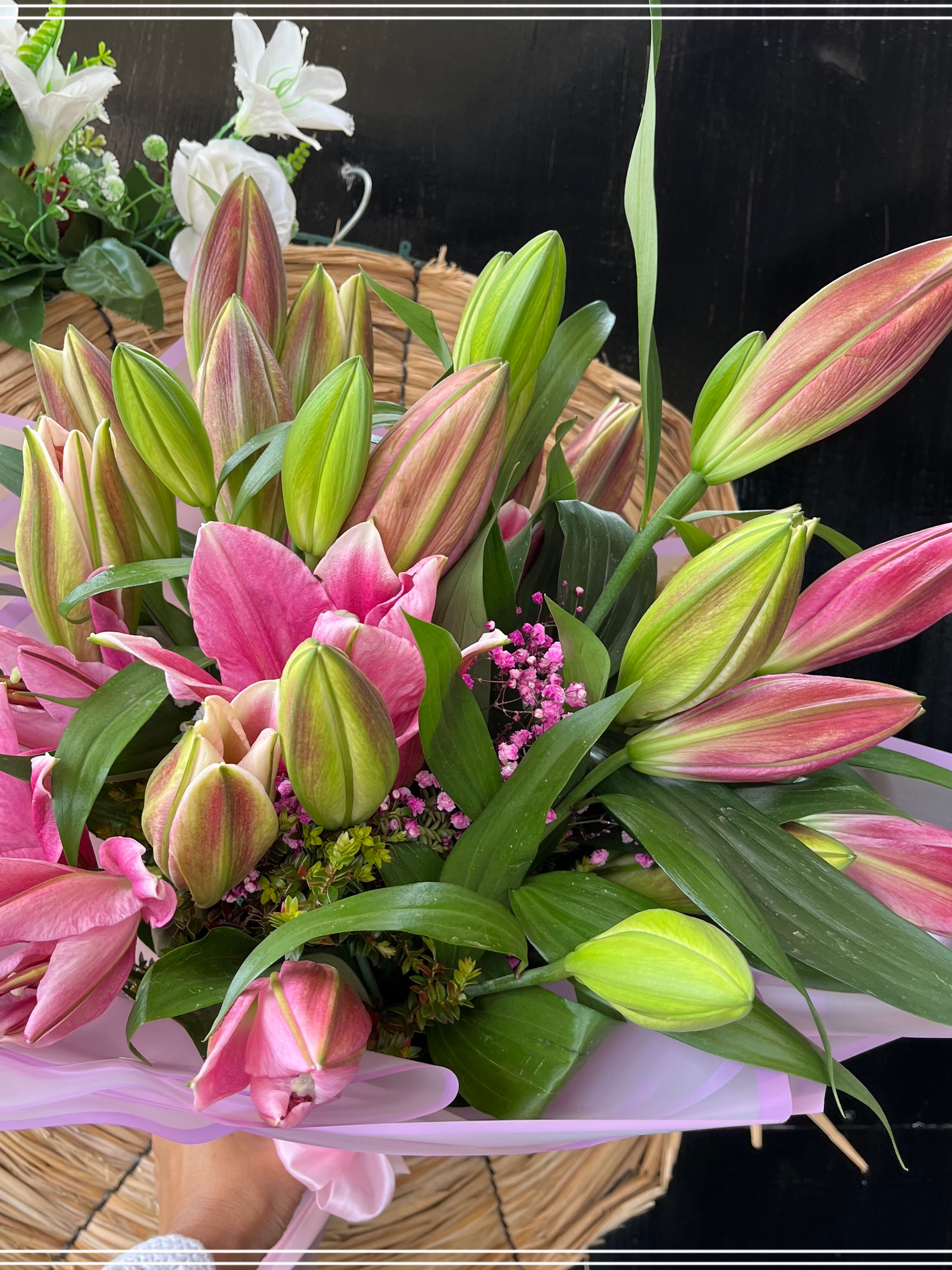 Ramo 10 varas lilyum asiático 