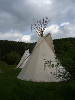 Campamento tipis