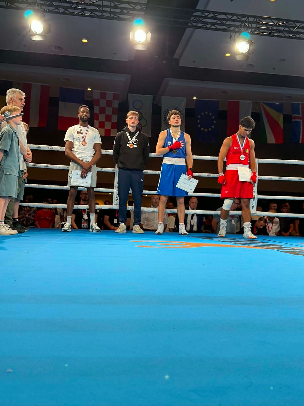 Ísak Guðnason með bronsverðlaun á Eindhoven Box Cup