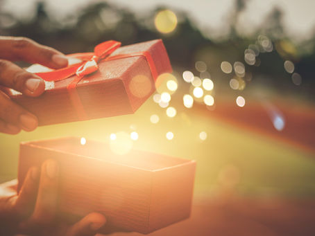 Fêtes de fin d'année : offrir ou donner ?