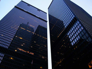 Les SCPI sont des solutions d'investissement immobilier collectif permettant de diversifier votre patrimoine et de générer des revenus passifs.