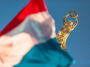 Le Luxembourg est reconnu pour son cadre réglementaire solide et sa stabilité politique, offre aux investisseurs un environnement sûr et transparent pour leurs actifs financiers.