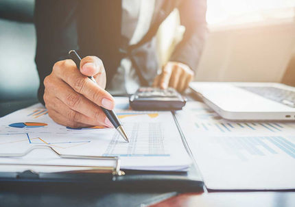 La loi de finances 2025 entraine une modification de la fiscalité les particuliers, les entreprises, ainsi que les investisseurs.