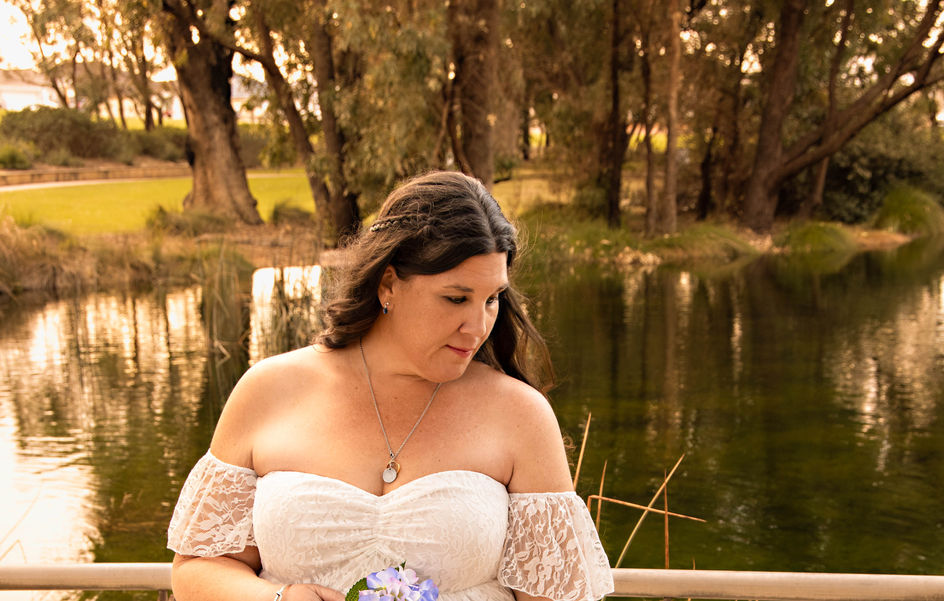 Maternity photos at Mandurah park during golden hour