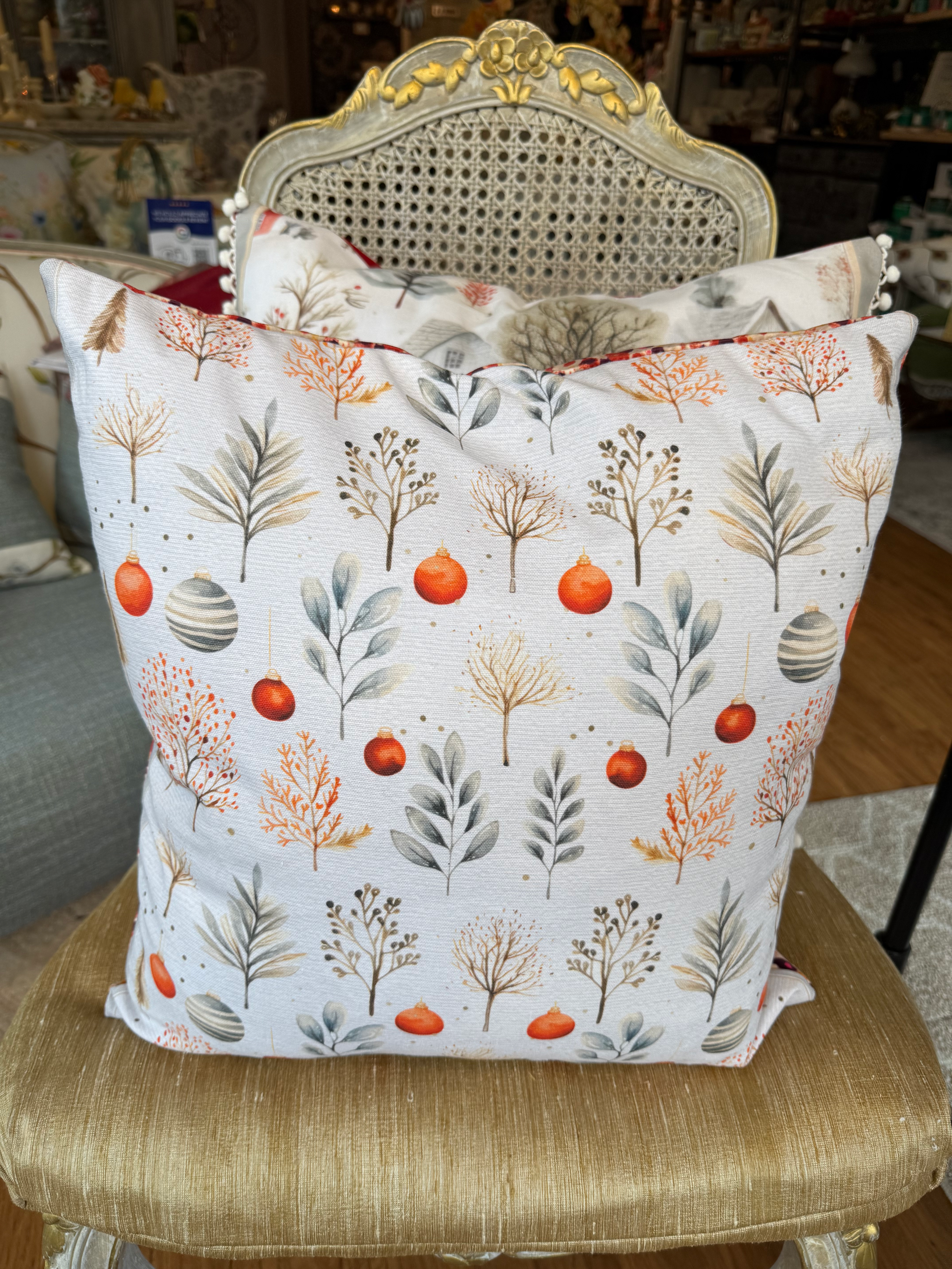  Pillow “Winter Forest Glow”