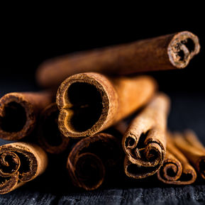 Benefícios do chá e extrato de canela para saúde que você não sabia