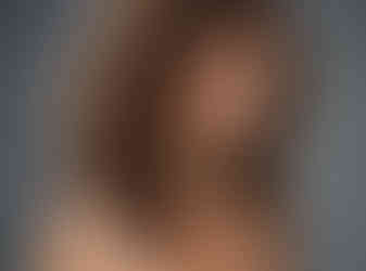 Médio cacheado em degradê natural