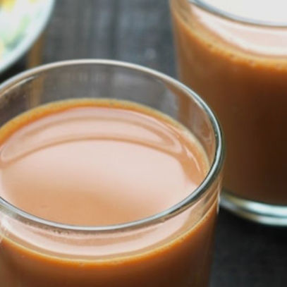 Adrak chai: o chá de gengibre com leite, como funciona e quando faz sentido