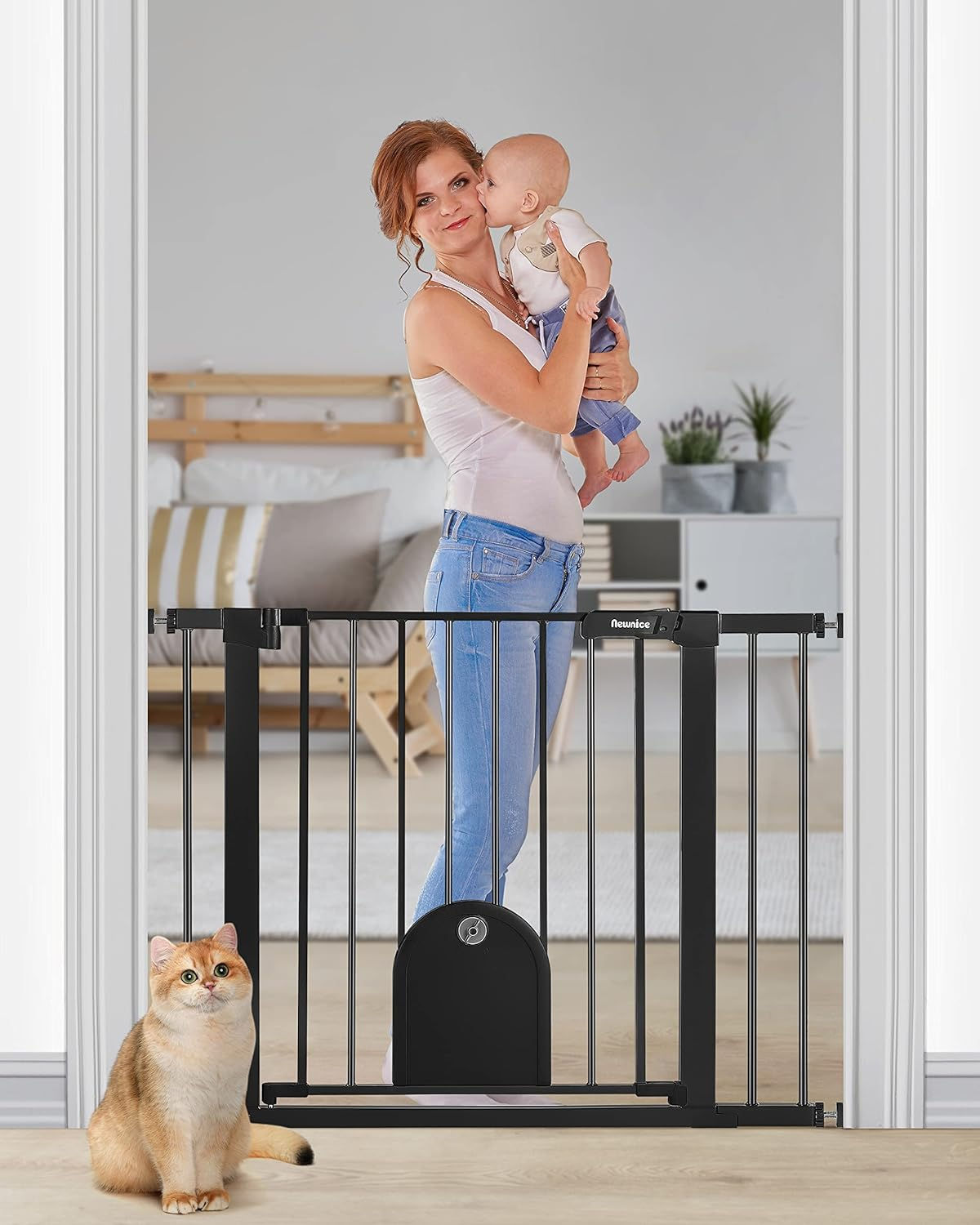 Newnice 40.6"-29.7" Auto Close Baby Gate with Small Cat Door