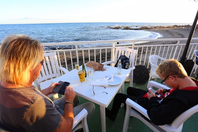 Vacker miljö med utsikt över havet...