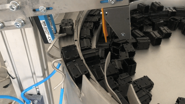 ezgif.com-gif-maker (11).gif