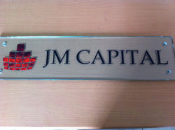Cristal_templado_señalizacion_corporativa_JM_CAPITAL