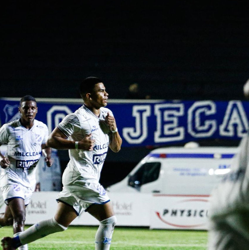 Taubaté vence e deixa a zona de rebaixamento