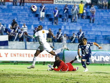 Taubaté vacila e fica no empate