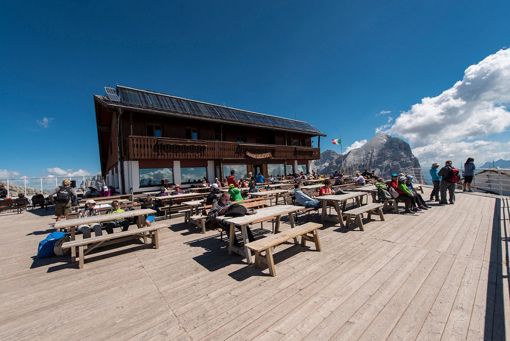 Book Rifugio Lagazuoi hut with panoramic views