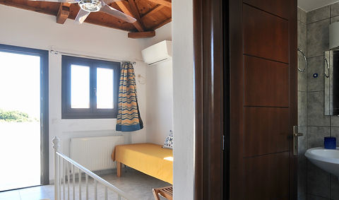 Studio with en suite