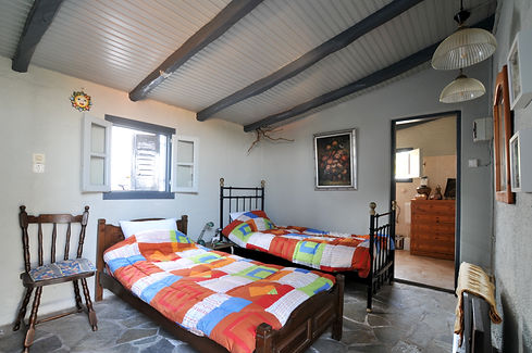 Twin beds in guest room