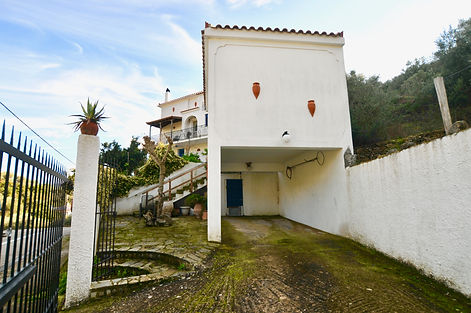 Studio and carport beneath