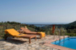 10.villa-petra-swimming-pool-with-sunbed
