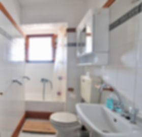 Main bathroom