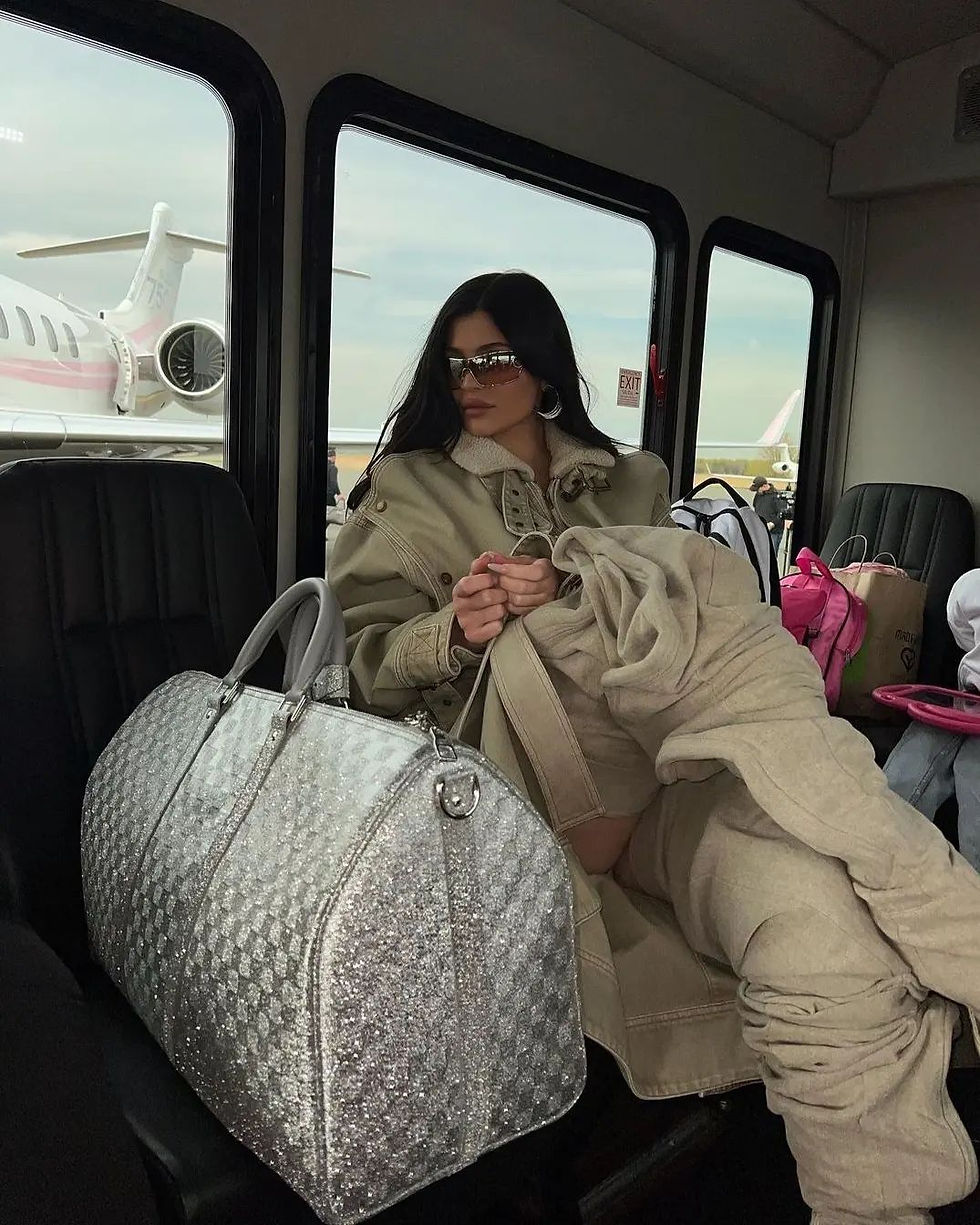Thumbnail: Kylie Kardashian Louis Vuitton Bag