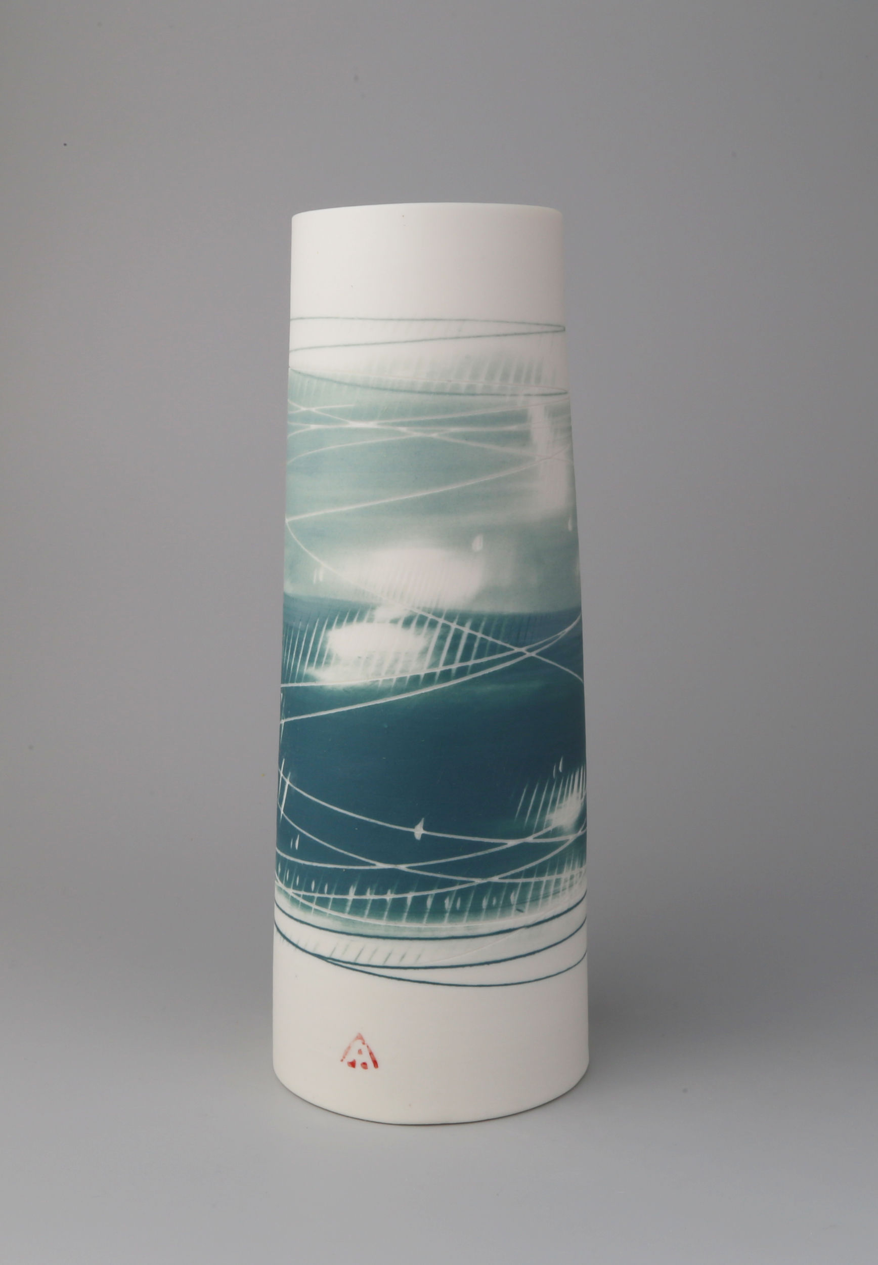 Cylinder vase. Two teals